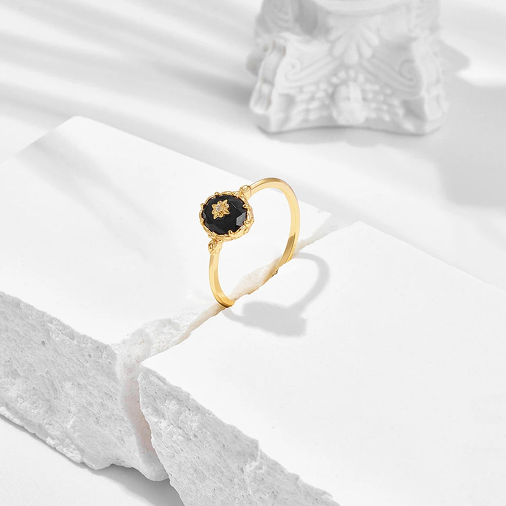 Vintage Light Luxury Egg Shaped Black Onyx Ring
