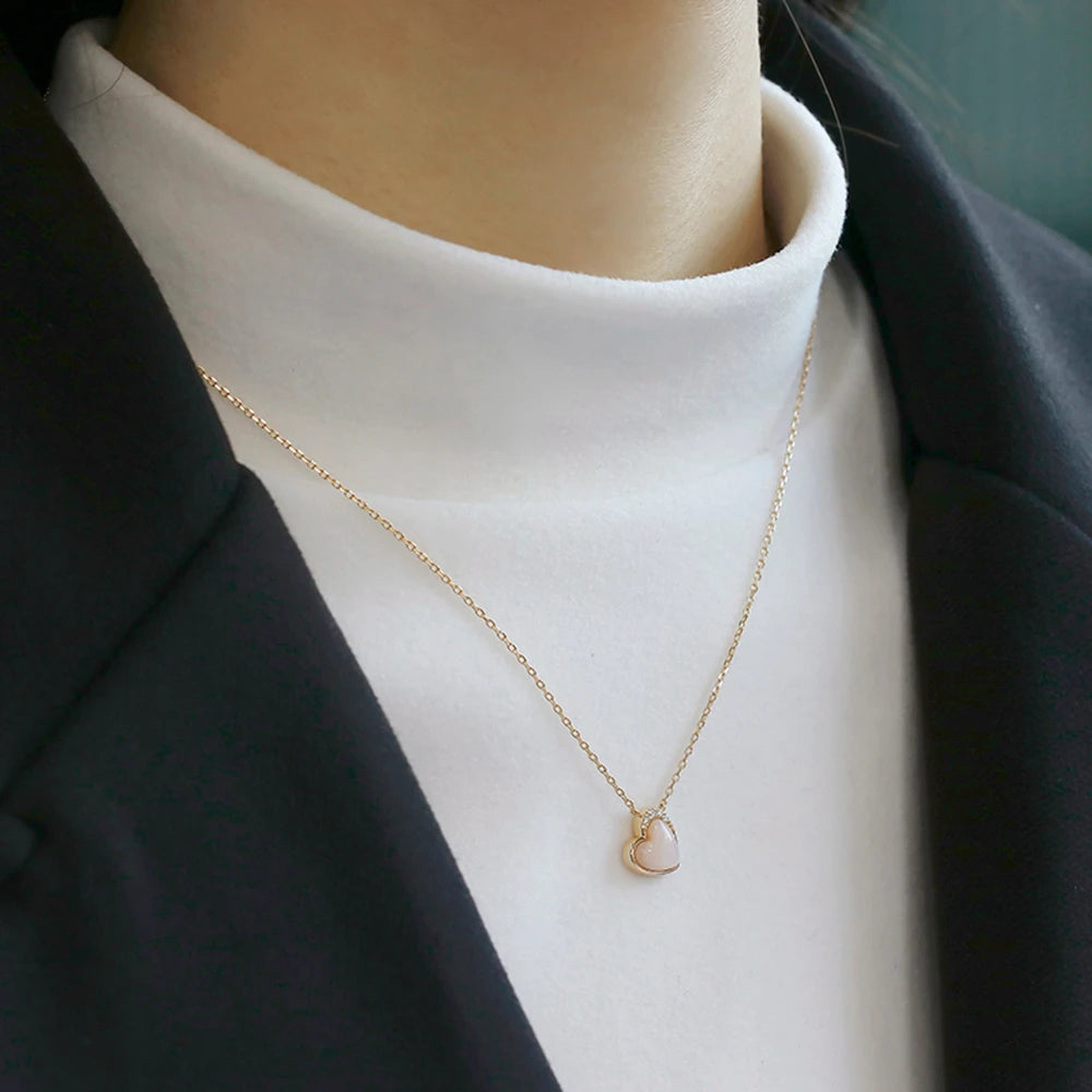 Gemstone Three-Dimensional Love Pink Shellfish White Zircon Necklace