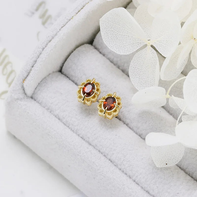 Vintage Picture Frame Hollow Lace Natural Garnet Earrings