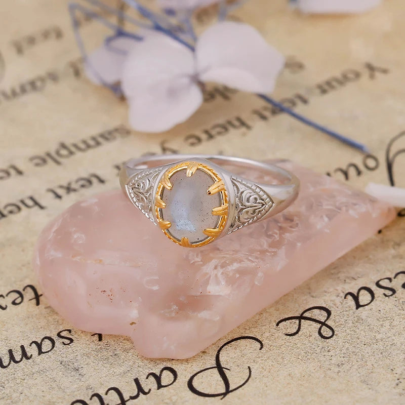 2023 New Fashion Light Luxury Niche Design S925 Silver Plated 14K Gold Electrically Separated Blue Light Labradorite Ring