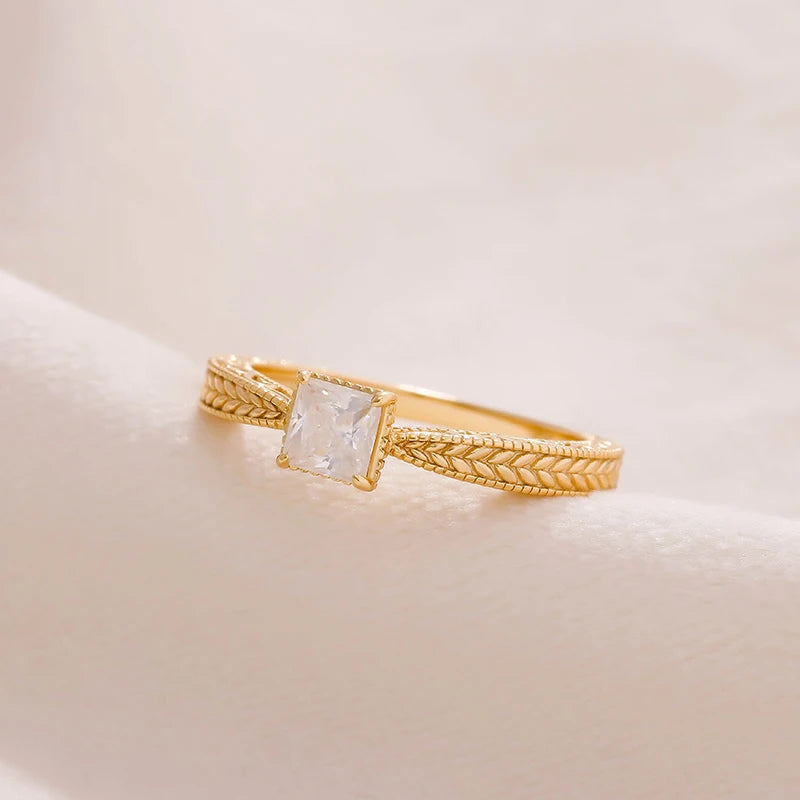 Customizable Luxury S925 Silver Gold-Plated Princess-Cut Zircon Wedding Ring for Women - Available in 14K/18K