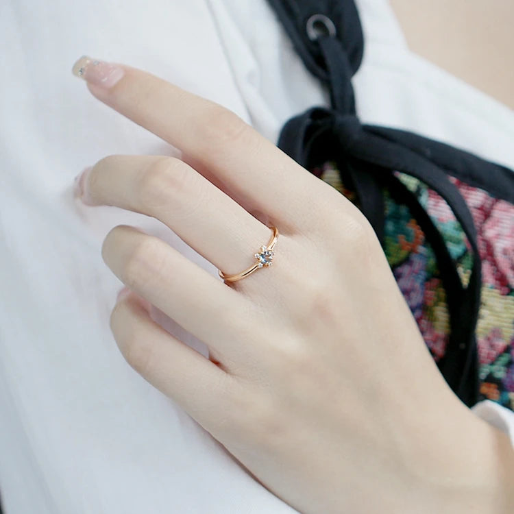 Emotional Factory 925 Sterling Silver 14K Gold Plated Gemstone Blue Stone London Topaz Flowers Ring