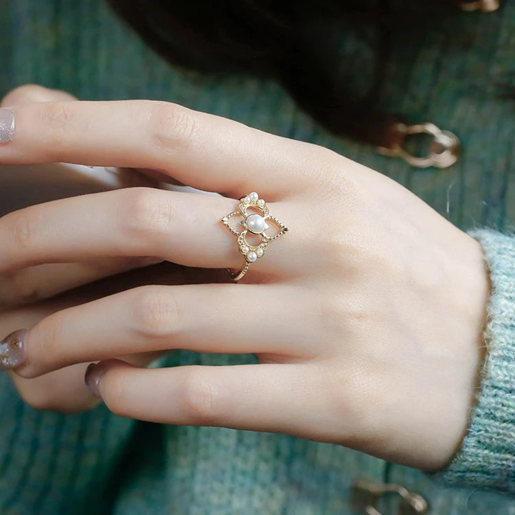 Emotional Factory 925 Sterling Silver 14K Gold Plated Gemstone Retro Hollow Ring Flower Pearl Necklace