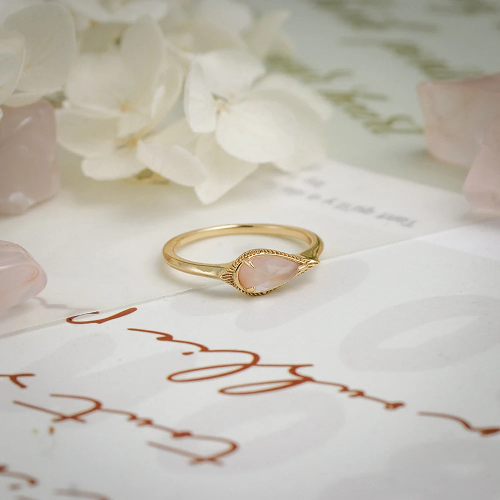 Emotional Factory 925 Sterling Silver 14K Gold Plated Gem Stone Gemstone Rock Crystal Small Fresh Pink Mother-Of-Pearl Drop Ring