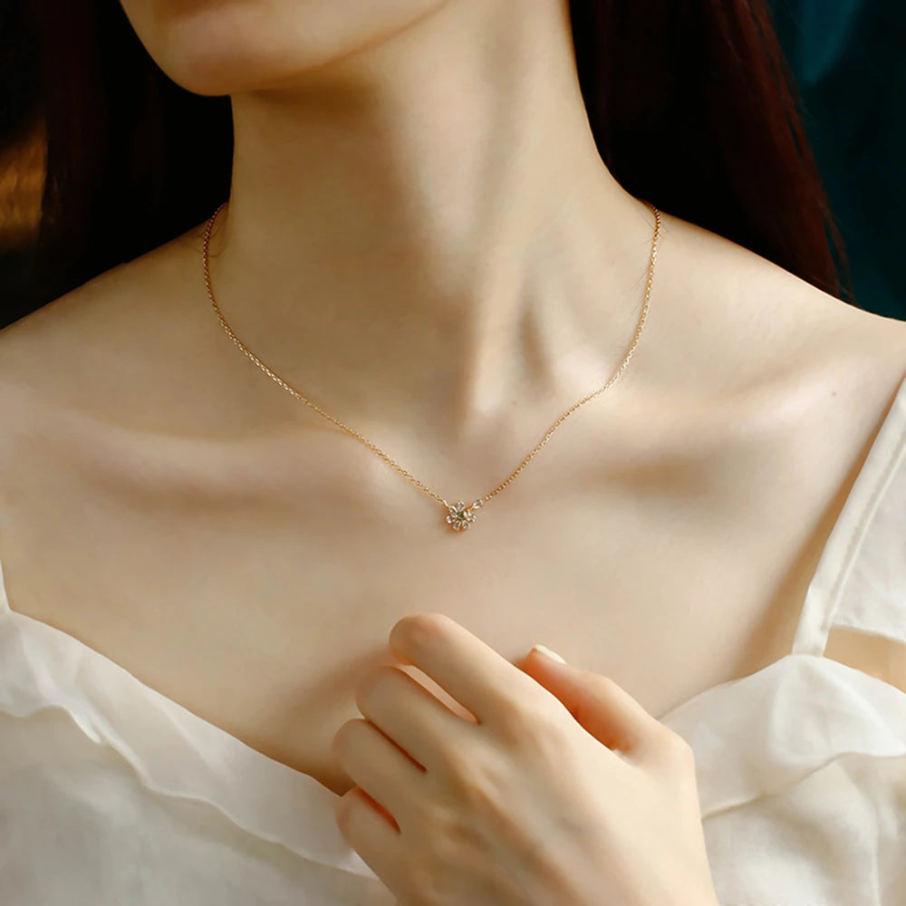 925 Sterling Silver 14K Gold Plated Gemstone Green Peridot White Topaz Flower Necklace