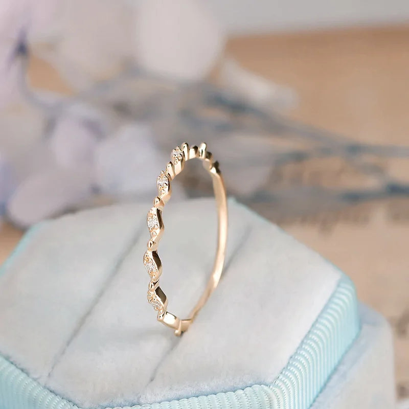 Emotional Factory 925 Sterling Silver 14K Gold Plated Gemstone Complementary Simple Pinstripe Moissanite Diamond Ring