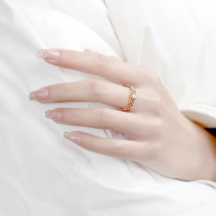 Emotional Les Bagues De Femme Joyeria Hiphop Factory 925 Sterling Silver 14K Gold Plated Gemstone Opal Hollow Lace Edge Ring