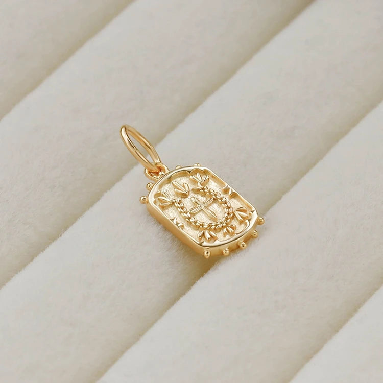 Emotional Factory 925 Sterling Silver 14K Gold Plated Gemstone Antique Badge Cross Carved Wave Point Pendant