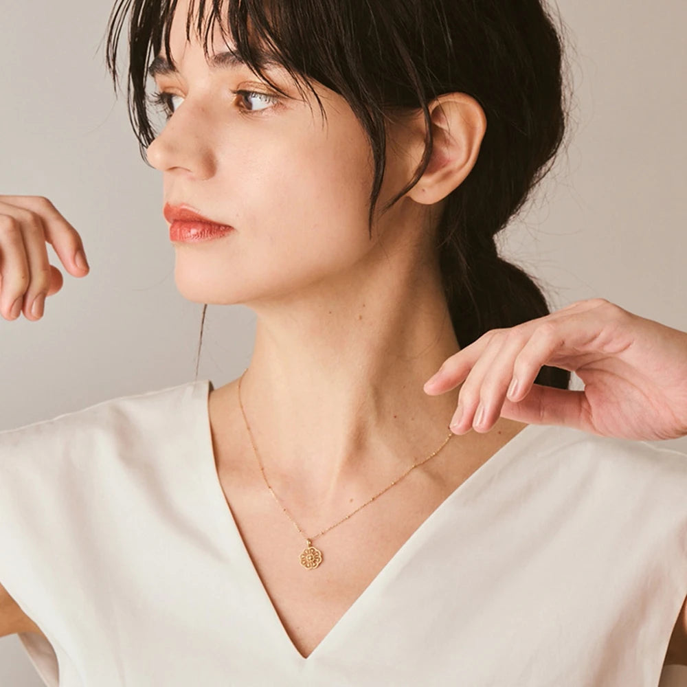 Emotional Factory 925 Sterling Silver 14K Gold Plated Gem Stone Gemstone Retro Hollow Camellia Flower Patterned Petal Pendant