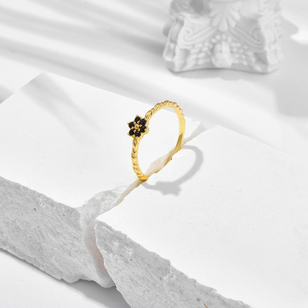 Small Flower Twist Natural Black Onyx Ring