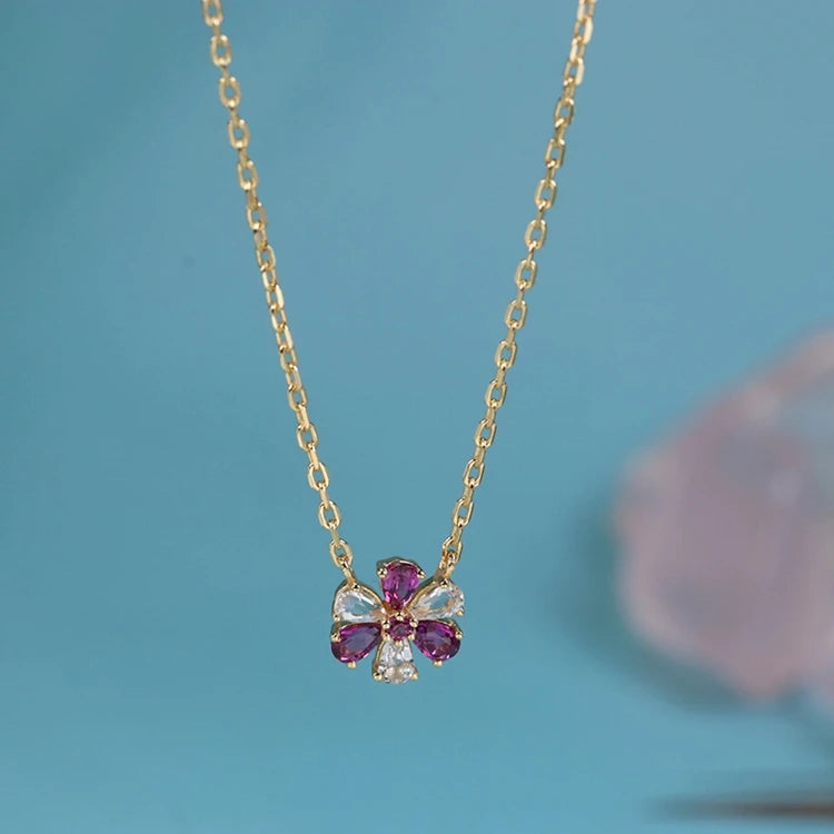 Gemstone Emotional Factory 925 Sterling Silver 14K Gold Plated Flowers Two Color Stone Garnet-Studded White Topaz Necklace