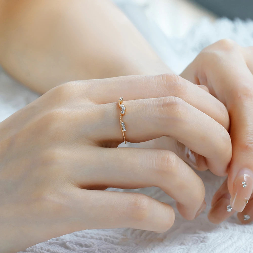 Emotional Factory 925 Sterling Silver 14K Gold Plated Cz Zircon Paired  Irregular Curve V Shaped Ring