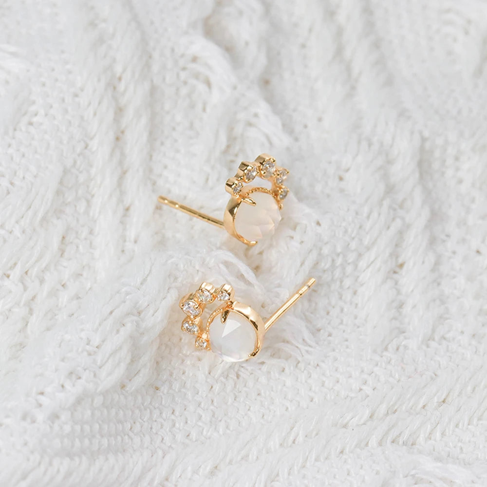 Bubble Clouds Shell Natural White Rock Crystal Stud Earrings