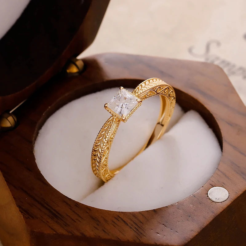 Customizable Luxury S925 Silver Gold-Plated Princess-Cut Zircon Wedding Ring for Women - Available in 14K/18K