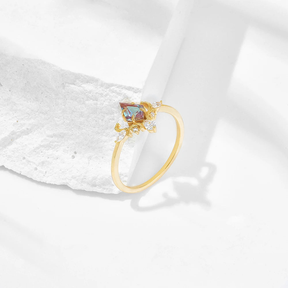 Alexander Alexandrite Color Changing Gemstone Royal Luxury Rhombus Stone Ring