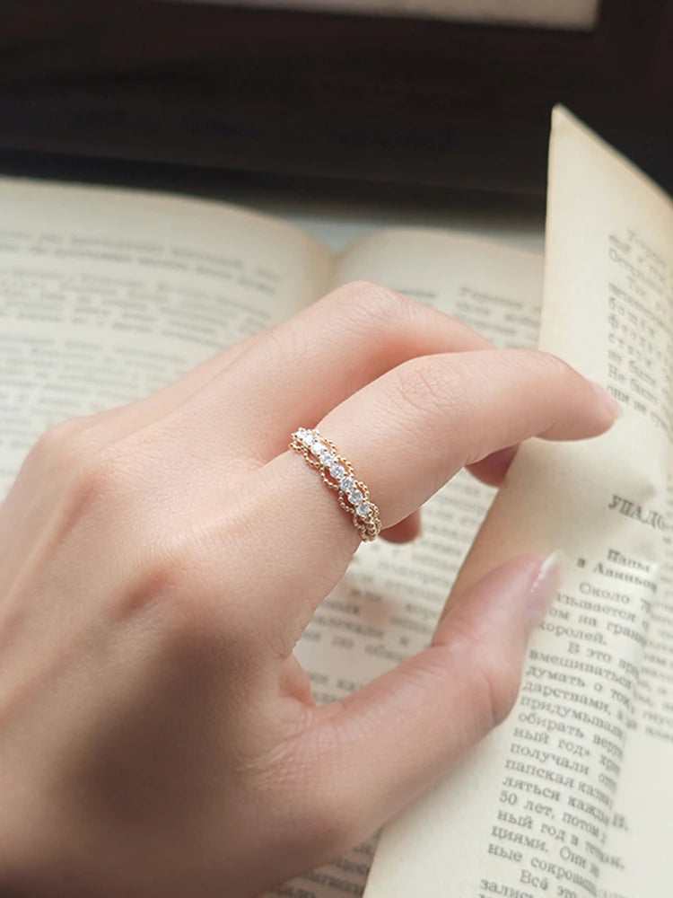 Emotional Factory 925 Sterling Silver 14K Gold Plated Gemstone Lace Cutout Patterned Glitter Moissanite Ring