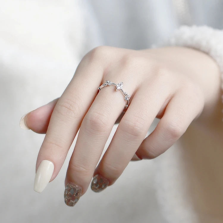 925 Sterling Silver 14K Gold Plated Gemstone 6Mm Stone Flower Red Corundum Ring