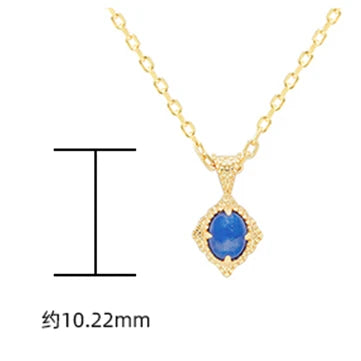 Diamond-Shaped Sapphire Antique Window Decoration Carved Necklace