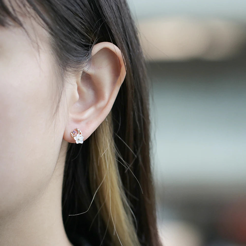 Emotional Jewelry 925 Sterling Silver 14K Gold Plated Gemstone Series White Shell Flower Small Amethyst Crescent Shaped Earrings