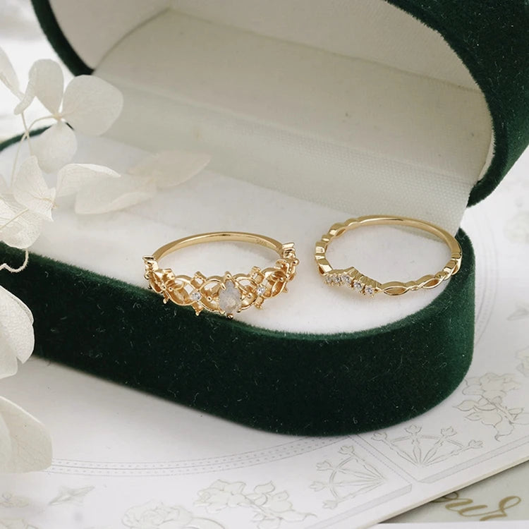 Emotional Factory 925 Sterling Silver 14K Gold Plated Cz Zircon Niche Geometric Cutout V Signet Ring