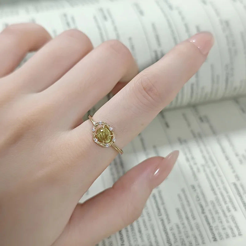 Emotional Factory 925 Sterling Silver 14K Gold Plated Gemstone Commuter Irregular Peridot White Zirconia Ring